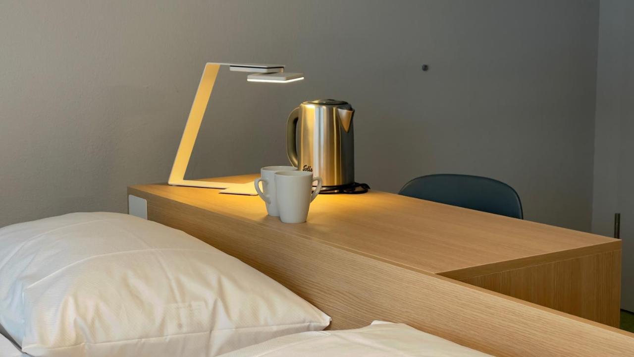 The Lab Hotel & Apartments Тун Екстериор снимка