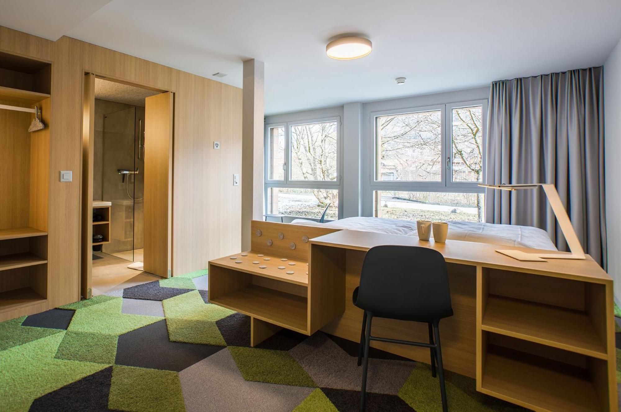 The Lab Hotel & Apartments Тун Екстериор снимка